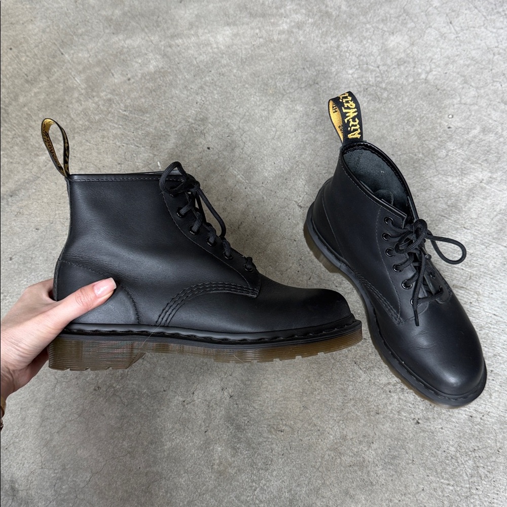 NEW DR MARTENS ORIGINAL 1460 WATERPROOF BOOTS